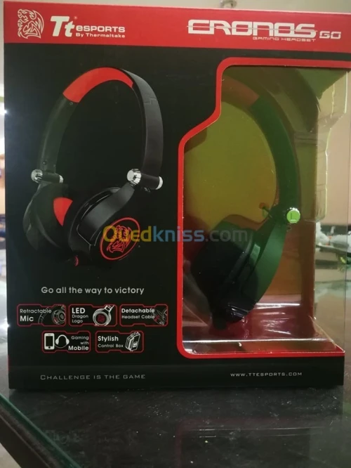 Tt ESPORTS By THERMALTAKE CRONOS GO Casque Gamer LED Ultra Léger Avec Microphone Rétractable