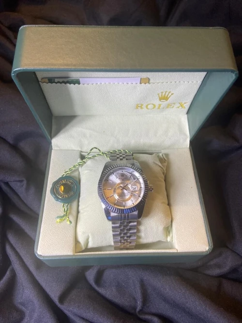 Jolie montre homme