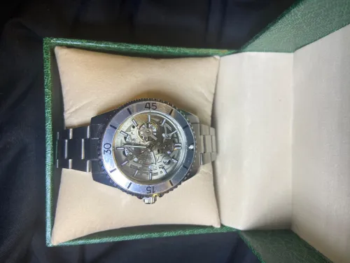 Jolie montre homme