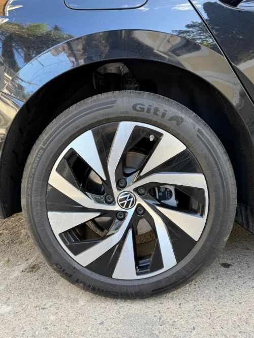 Volkswagen Passat 2025 Pro