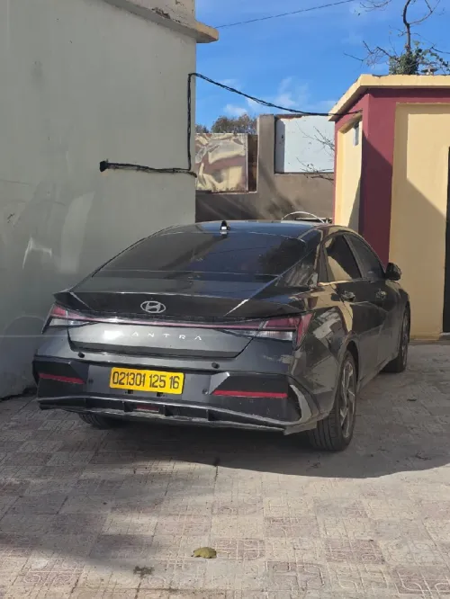 Hyundai Elantra 2025 F option