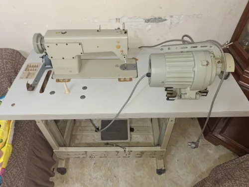 Machine à coudre industrielle