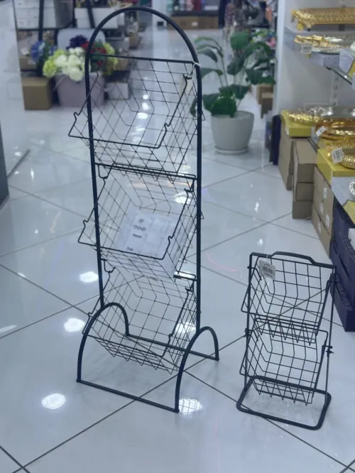 étagère en métal noir pour fruits et légumes
