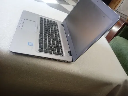 HP EliteBook 840 G3 i5-6300U / 8GB RAM / 512GB SSD / 14 pouce