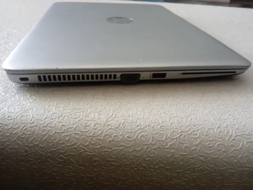 HP EliteBook 840 G3 i5-6300U / 8GB RAM / 512GB SSD / 14 pouce