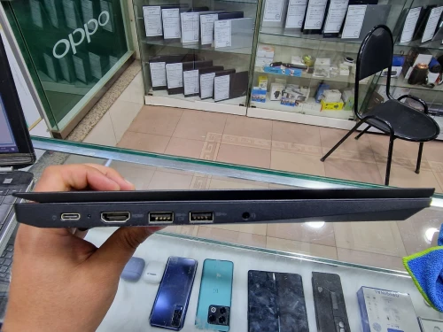 -vendu- Thinkpad E495 Ryzen 5 3500U