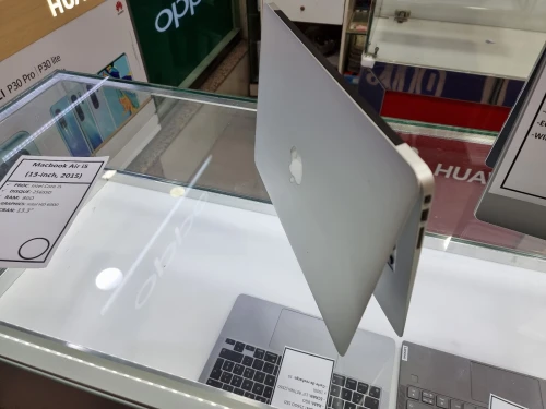 Macbook Air i5 (13-inch, 2015)