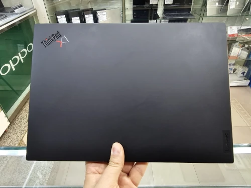 -VENDU- Thinkpad x1 Carbon Gen 9 i7-1165G7 16G/1T  (4 Cores, 8 Threads, 12 MB Cache)