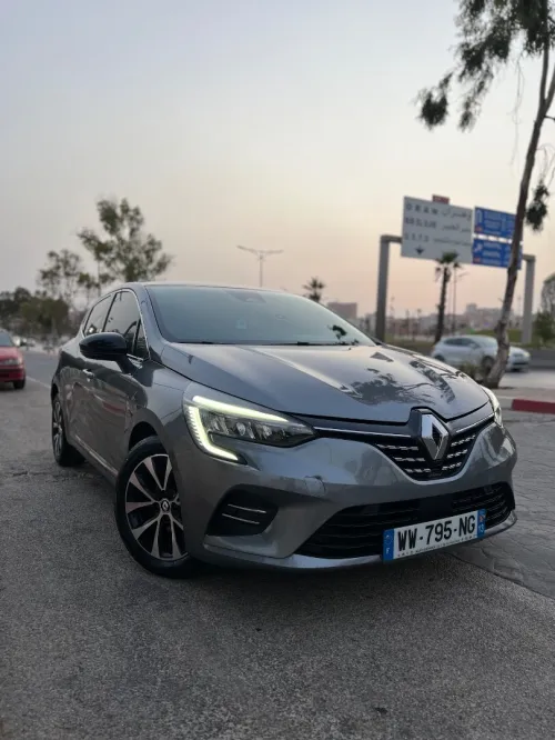 Renault Clio 5  2023 Techno plus +
