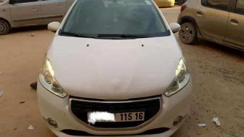 Peugeot 208 2015 Active