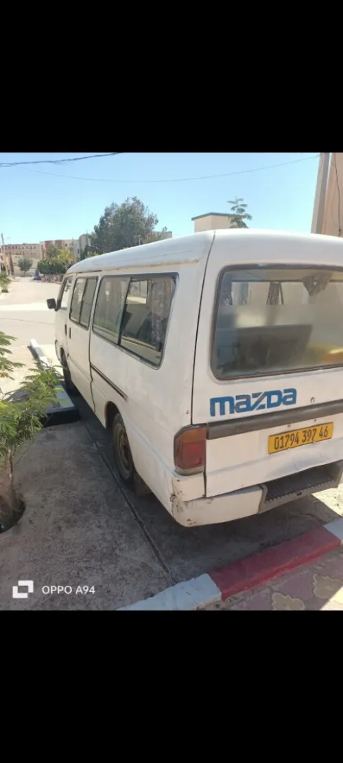 Mazda E2200 