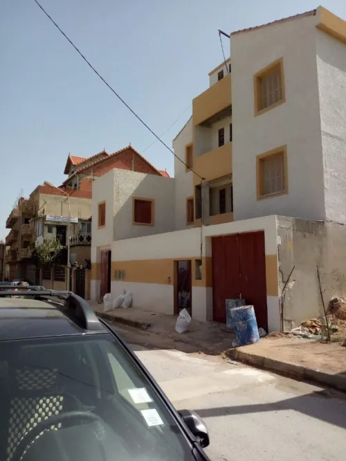 Monocouche facades 