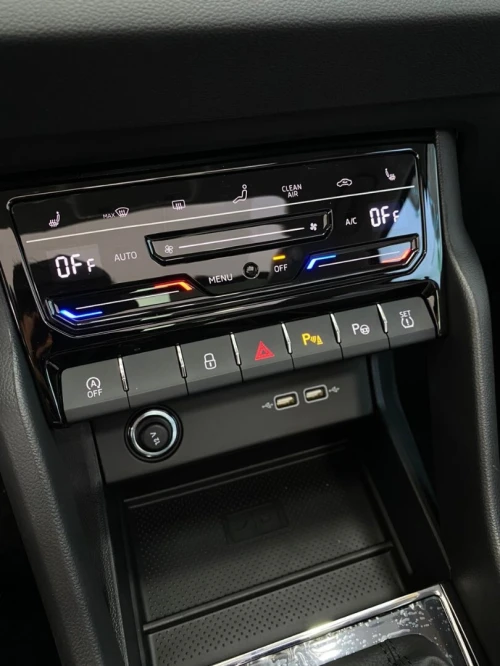 Skoda Karoq 2025 Luxury