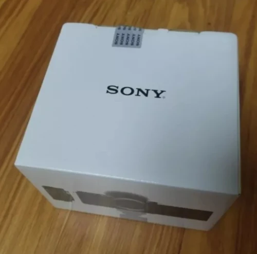 Sony ZV-E10L (Mark I) Neuf+ Sony 16-50mm kit lens+cage+ accessoires