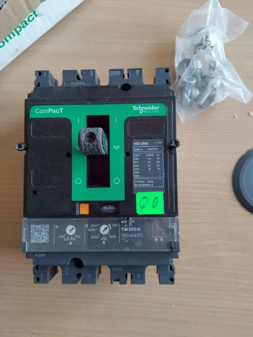 Disjoncteur compact 250A