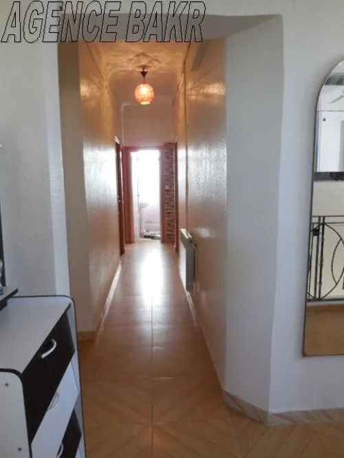 Vente Appartement Niveau de villa F4 Alger Hussein dey
