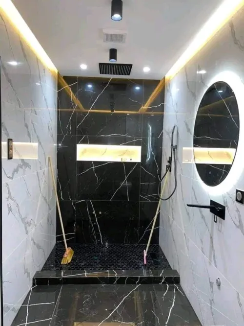 Un maçon qualifié spécialisé en douche et sanitaire