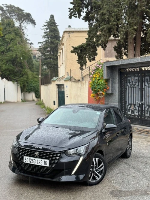 Peugeot 208 2023 Allure Pack