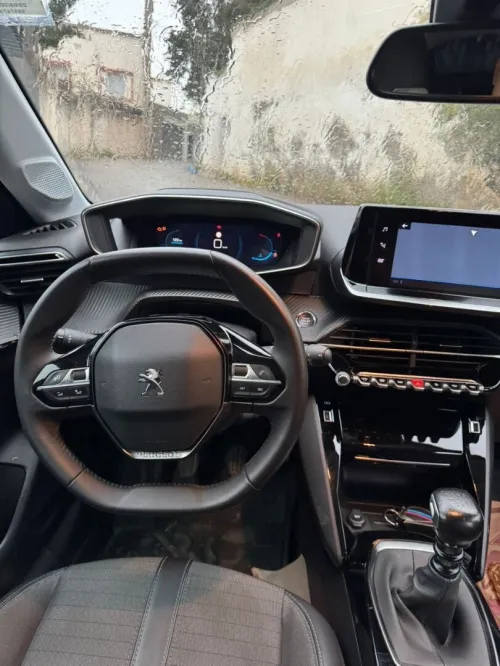 Peugeot 208 2023 Allure Pack