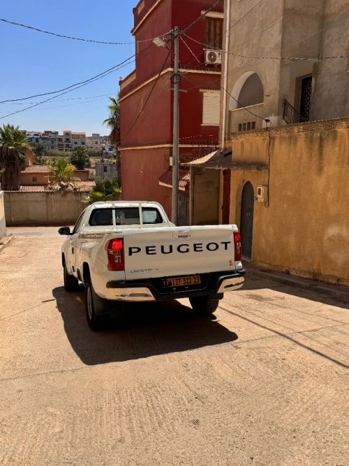 Peugeot Landtrek 2022 2x4