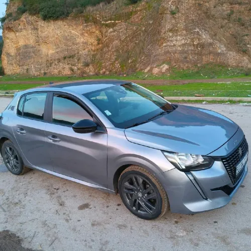 Peugeot 208 2022 