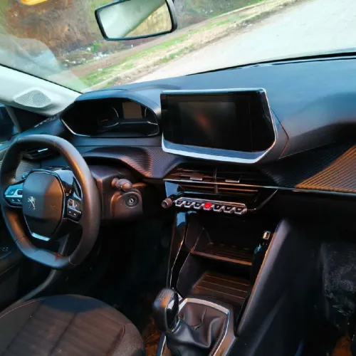 Peugeot 208 2022 