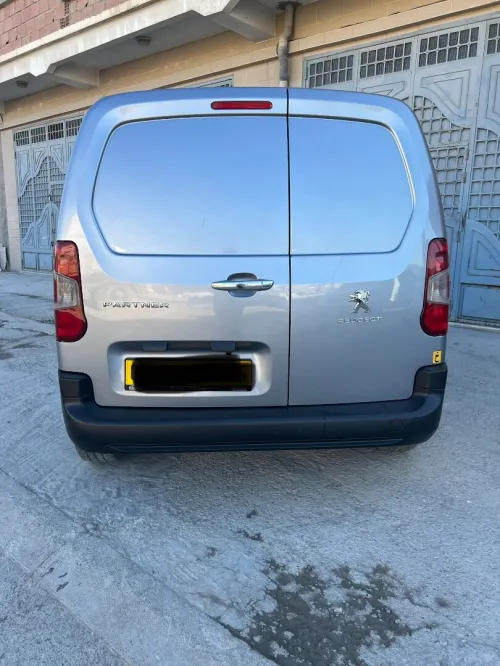 Peugeot Partner 2020 K9
