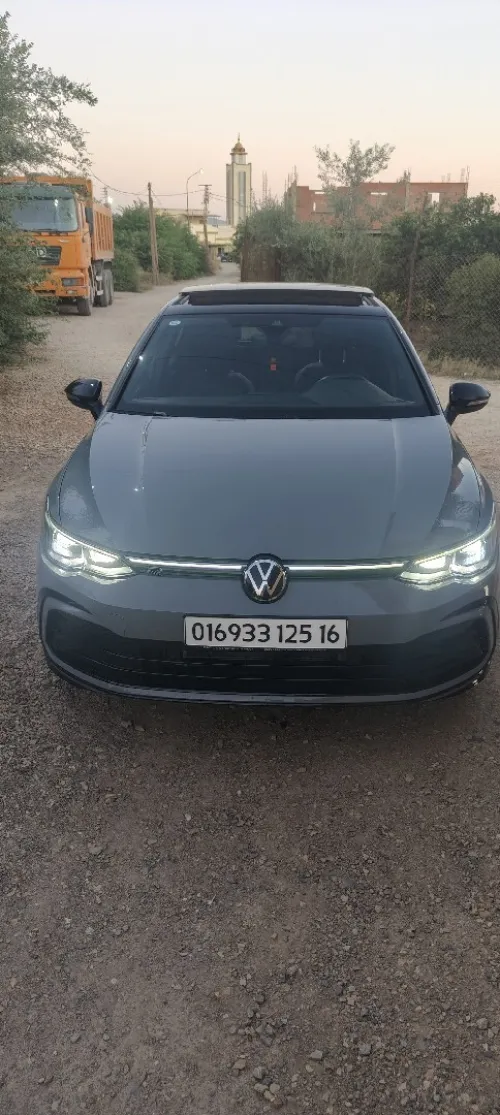 Volkswagen Golf 8 2025 R-Line