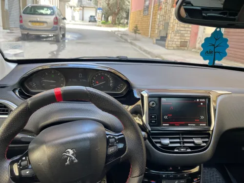 Peugeot 208 2018 GT Line