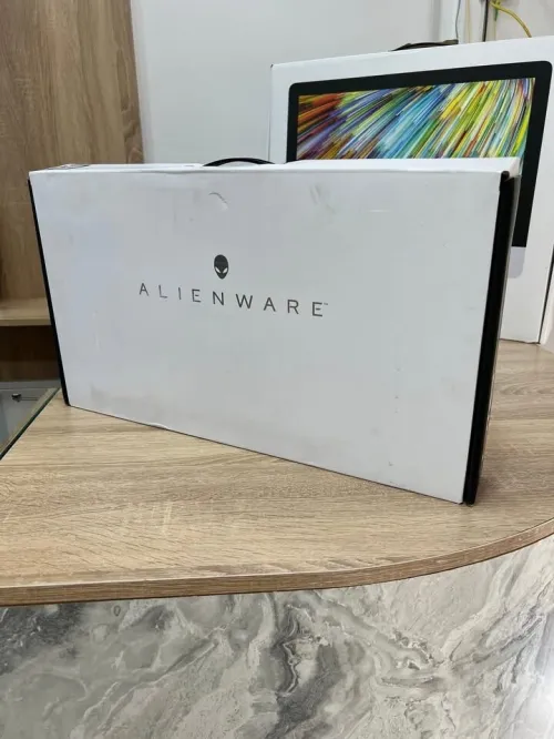 Alienware Ultra 9/32/1tb rtx 4060 prix 370000