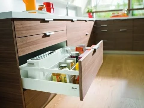 Tiroirs blum antaro avec système Tip-on 