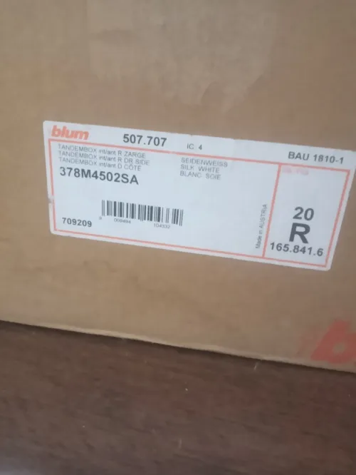 Tiroirs blum antaro avec système Tip-on 