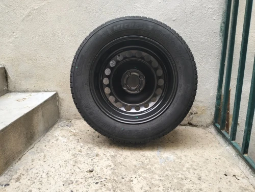 Pneus  Michelin ET JANTE  185_65 R15