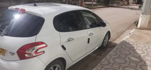 Peugeot 208 2015 Active