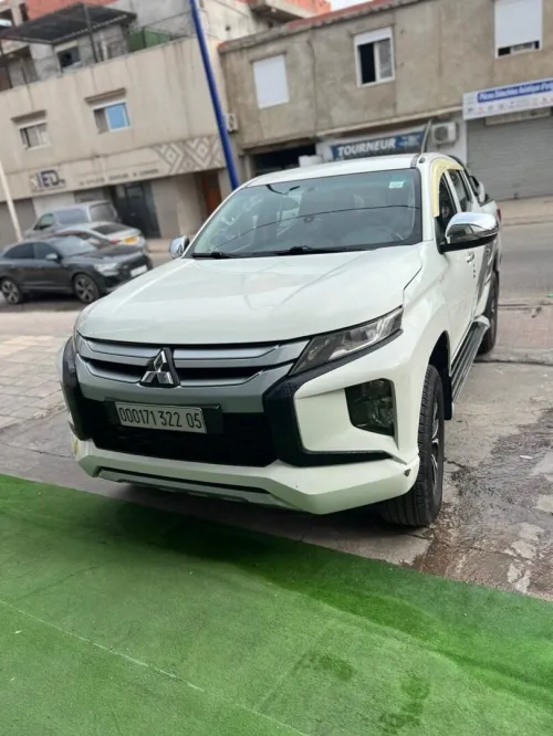 Mitsubishi L200 2022 Doube cabine Evolution