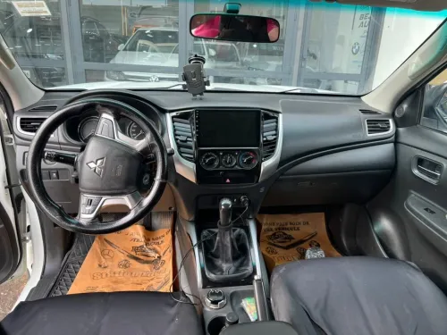Mitsubishi L200 2022 Doube cabine Evolution