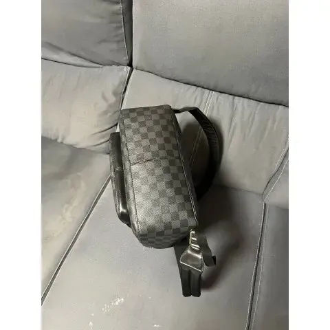 Louis vuitton sac a dos original