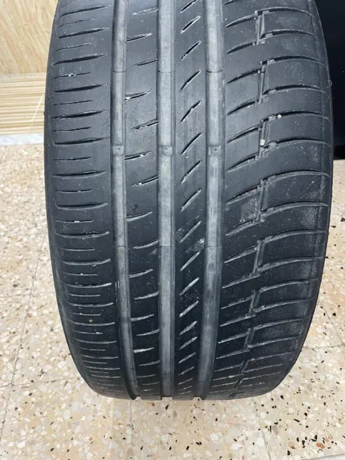 Pneus 275/35 r22 continental