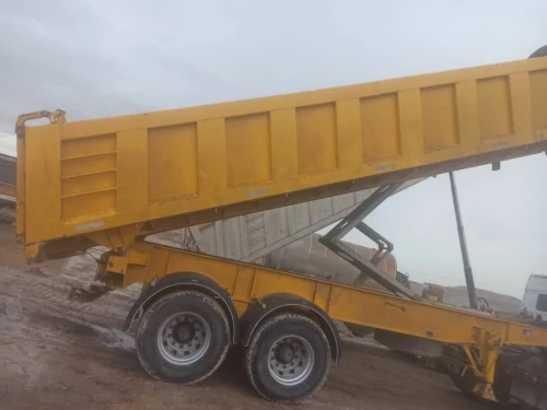 HongYan Semi Remorque avec Benne Comet 
