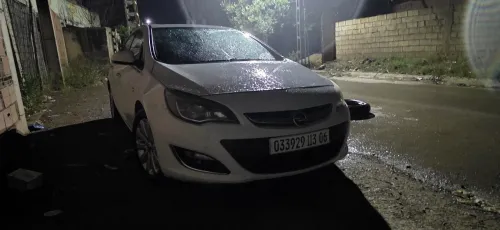 Opel Astra 2013 COSMO