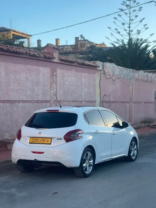Peugeot 208 2014 Allure