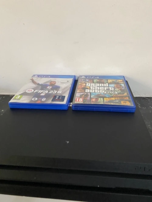 Ps4 pro 