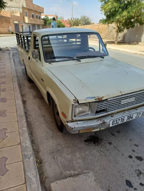 Mazda 323 1984 323