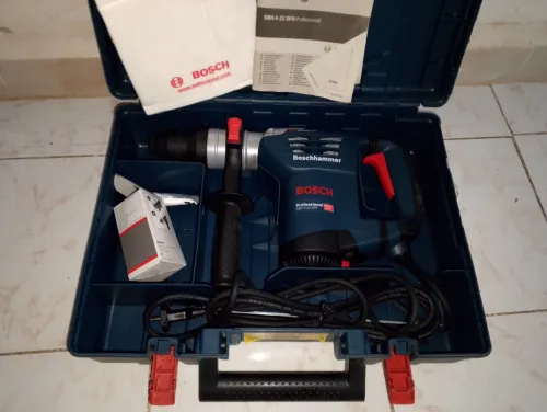 MARTEAU PERFORATEUR 32 900 W BOSCH