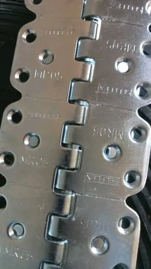 Agrafes métalliques pour jonctions