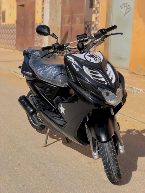 Yamaha x mbk Nitro Aerox 2016