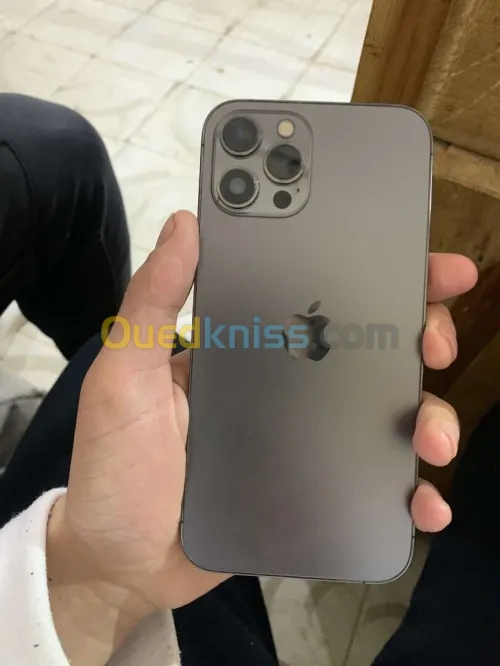 ايفون ايفون 12 برو ماكس