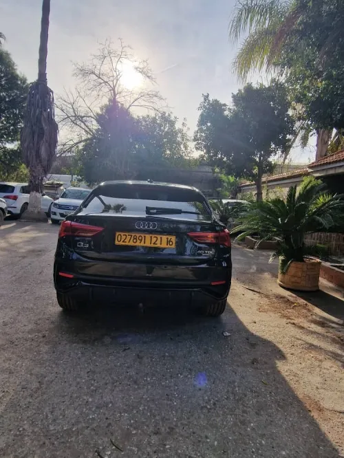Audi Q3 2021 Ambition