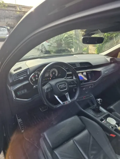 Audi Q3 2021 Ambition