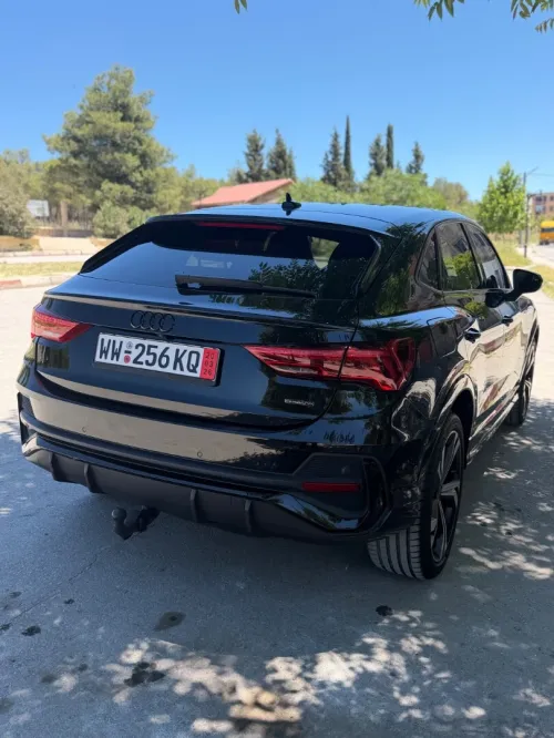 Audi Q3 2023 Sline